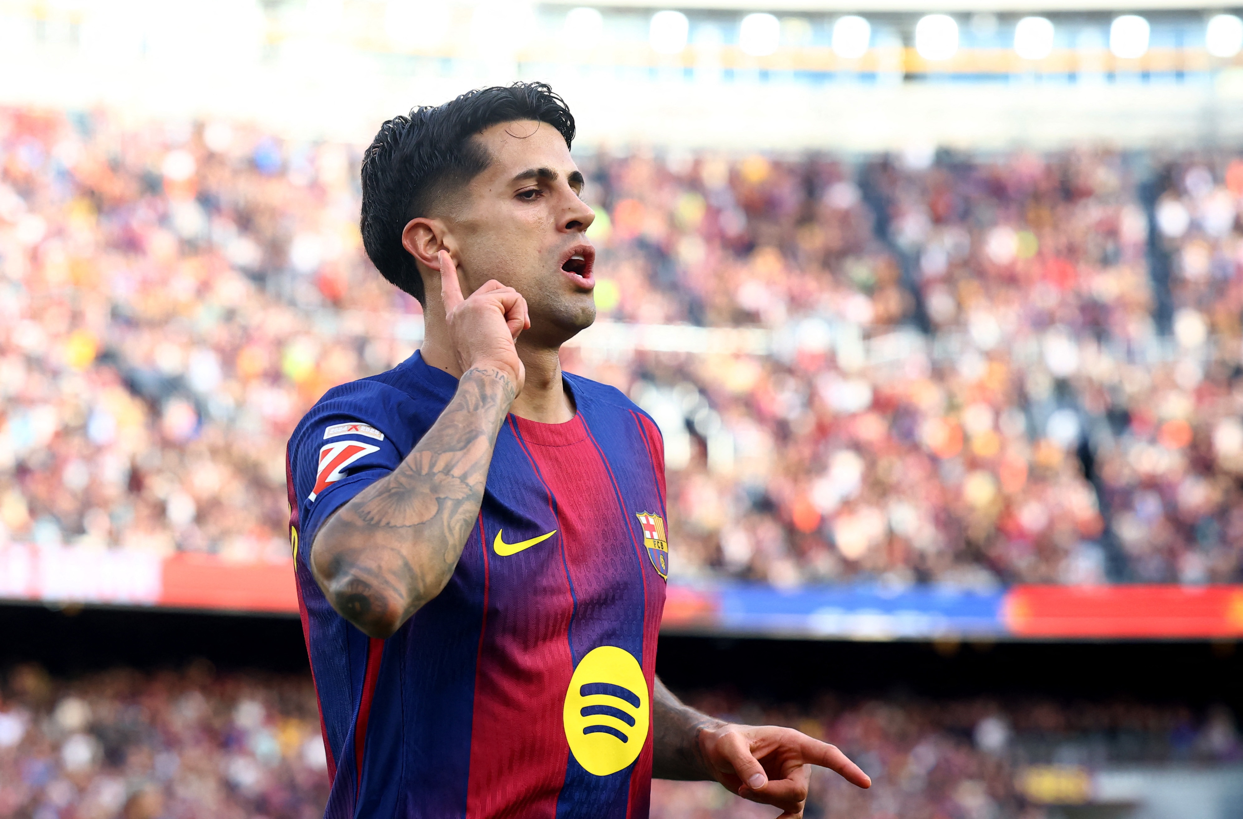 弗里克德科锁定坎塞洛留队 巴萨夏窗寻即战力边卫补强 弗里克德科锁定坎塞洛留队 巴萨夏窗寻即战力边卫补强