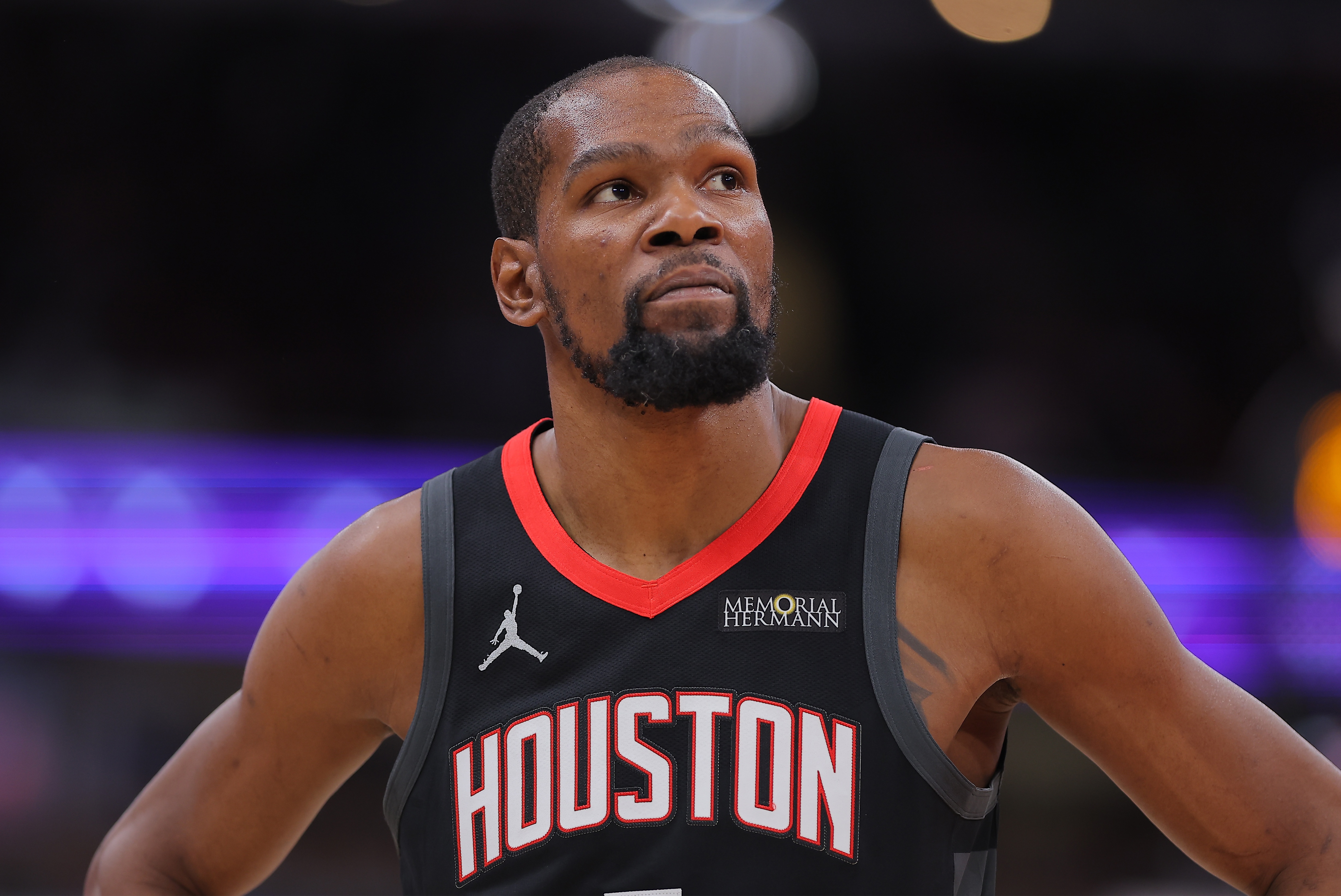 西部卡位战上演防守绞杀 森林狼残阵极限消耗杜兰特火箭加时惜败