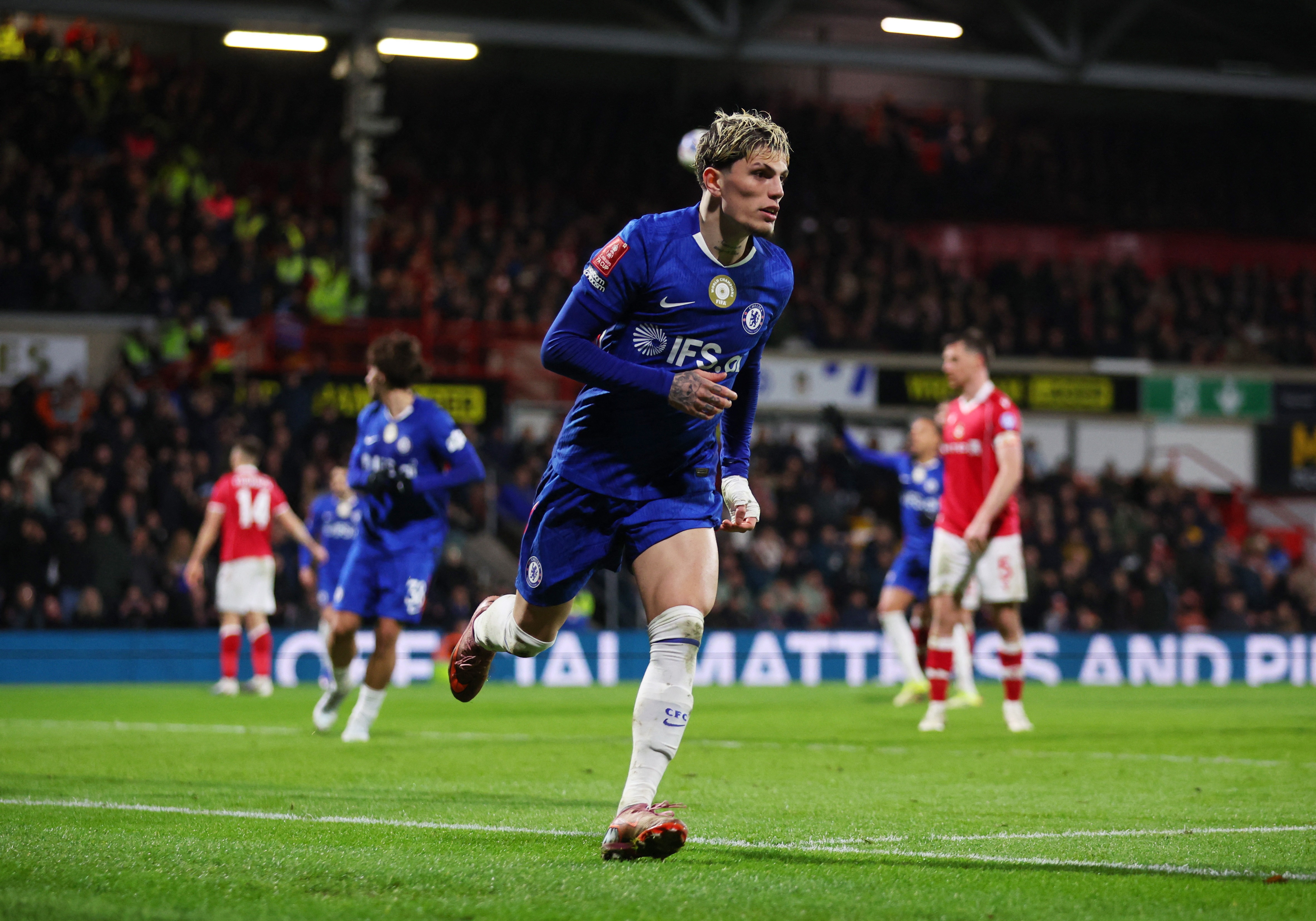 加纳乔超速驾驶案宣判 离队前四日训练基地外超速 加纳乔超速驾驶案宣判 离队前四日训练基地外超速