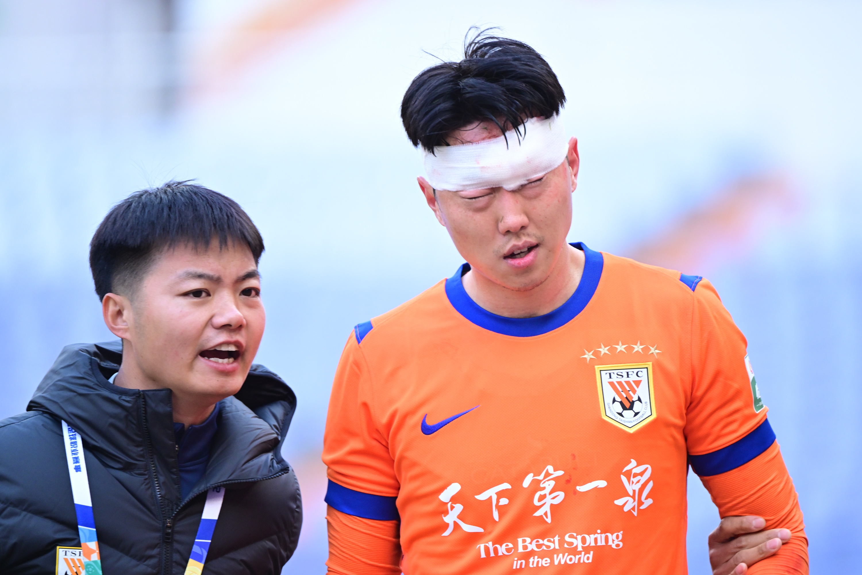 鲁媒披露高准翼伤情细节 缺席国足因首轮缝三十针