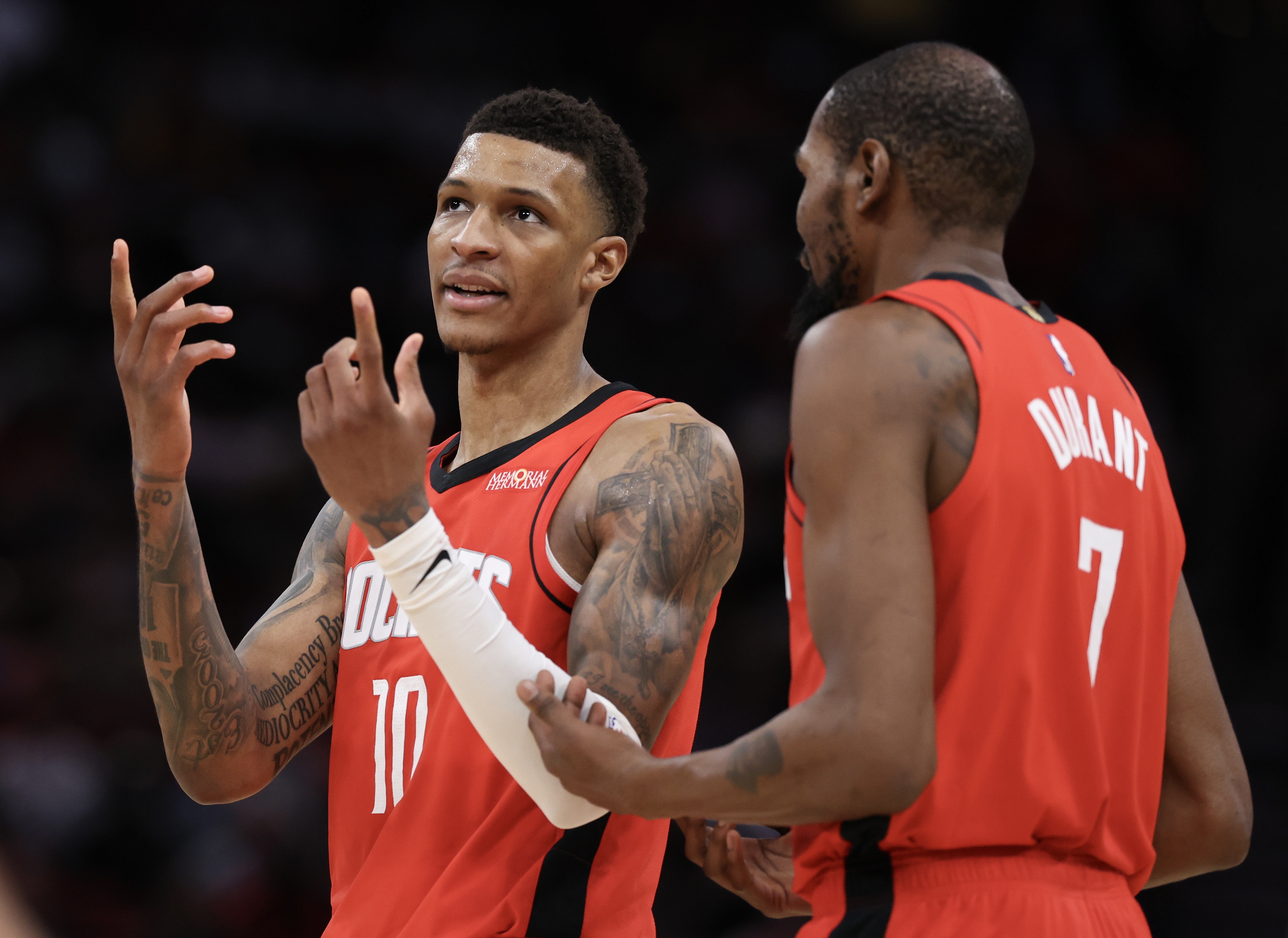 火箭加时崩盘创29年耻辱纪录 本季11次两位数领先遭翻盘