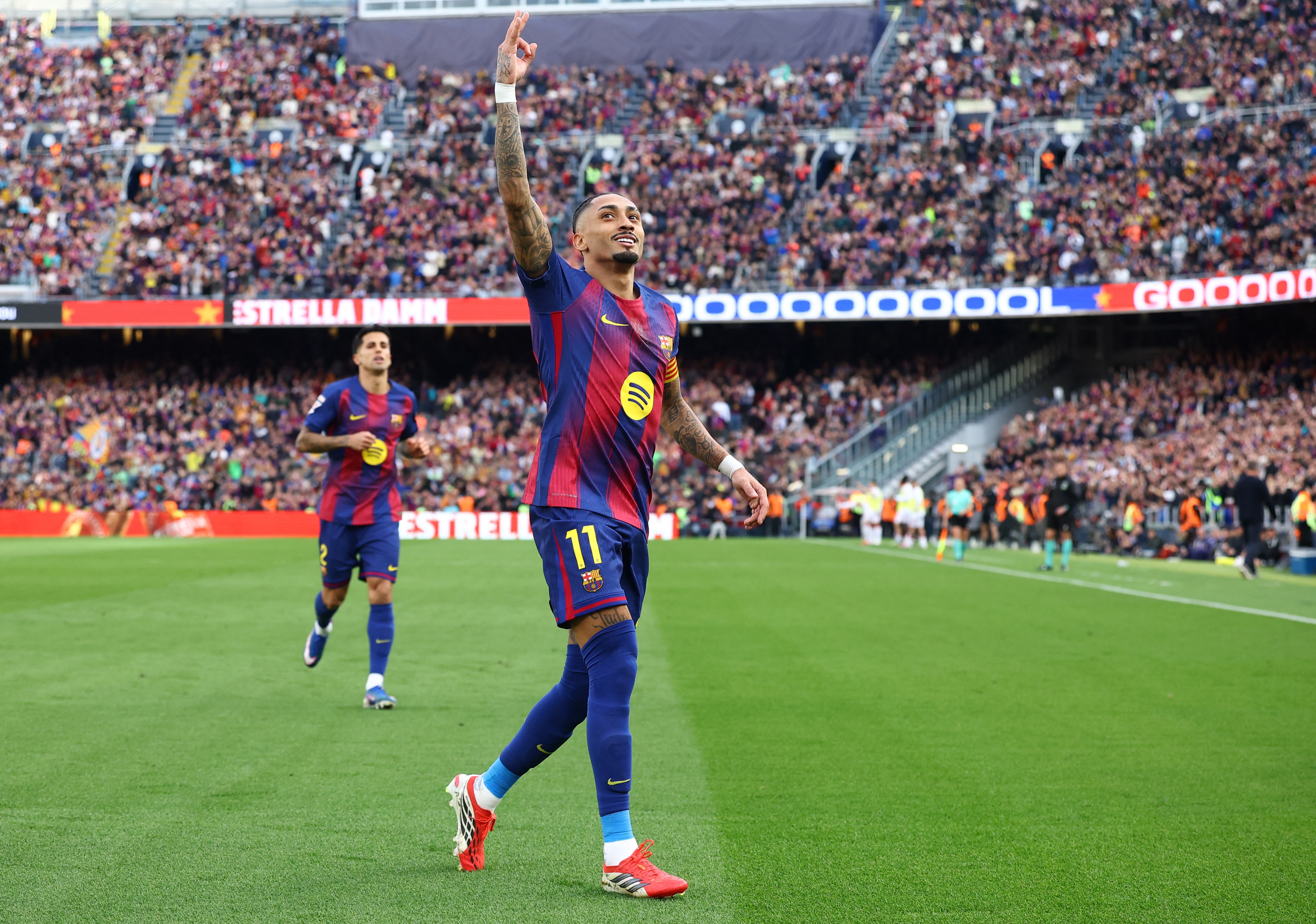 拉菲尼亚伤情警报再响 巴萨巴西队医沟通确认肌肉损伤可能