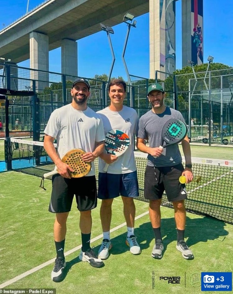 阿莫林里斯本打板球 与曼城总监维亚纳叙旧