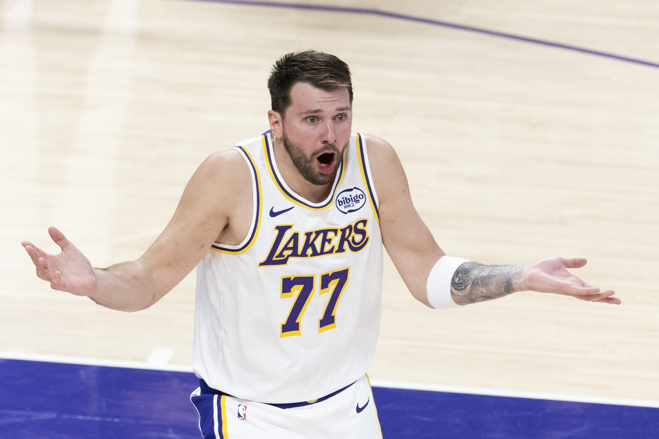 Skip Bayless炮轰东契奇获裁判特殊照顾 称其为联盟最大摇钱树