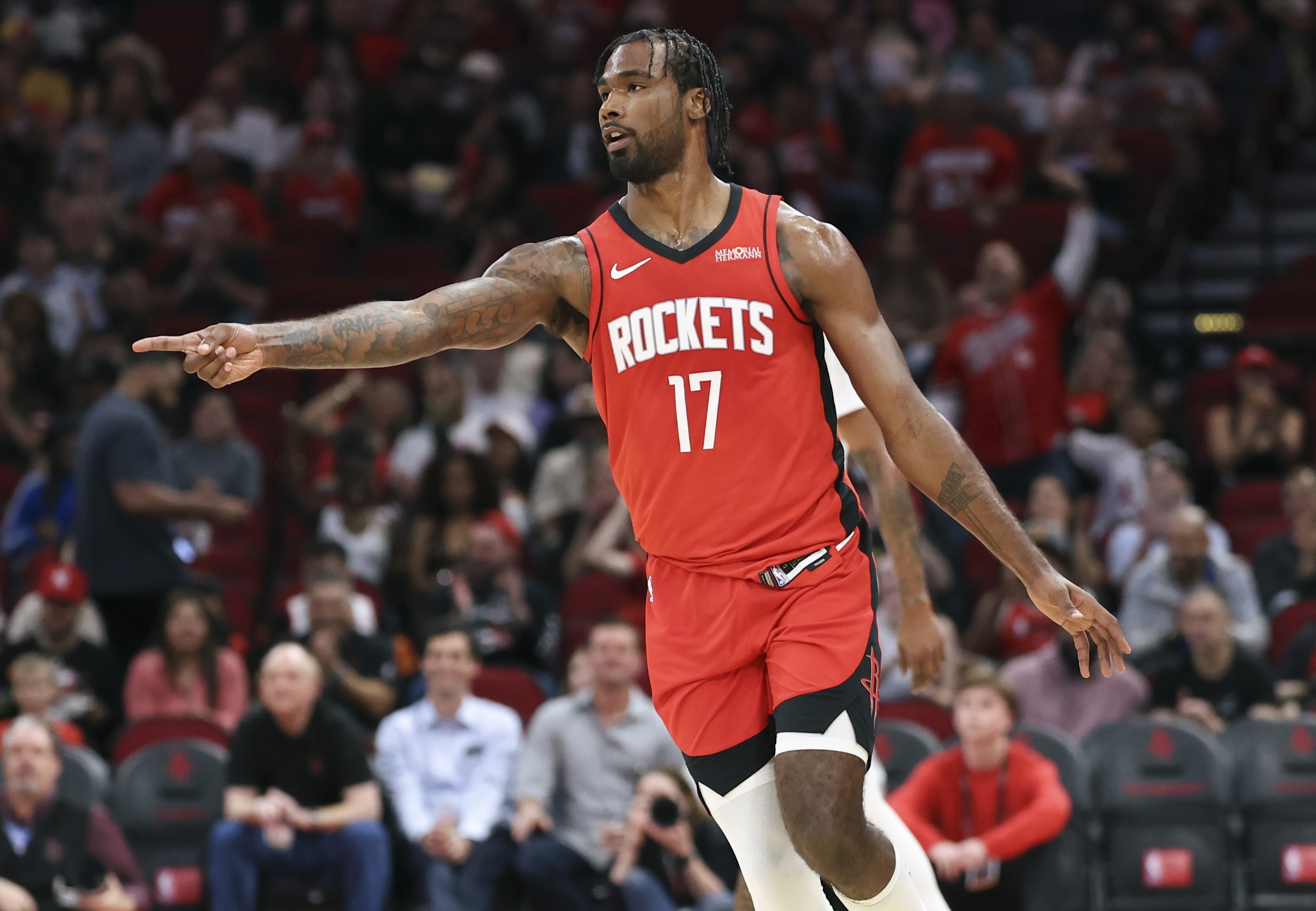 小贾巴里21+16火箭擒熊 伊森16分回暖获队友力挺