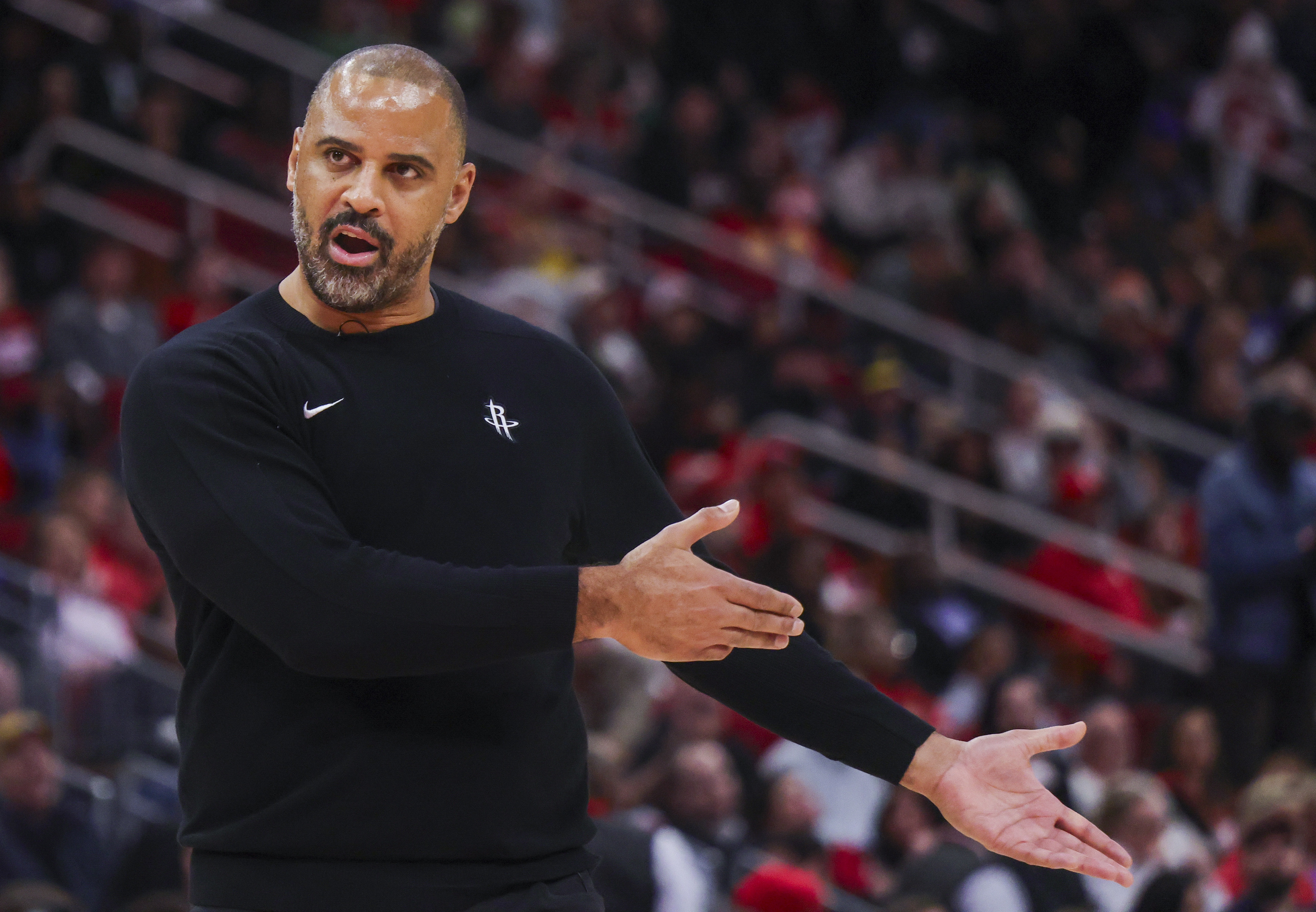 火箭防守体系崩塌 篮板优势退化致攻防失据