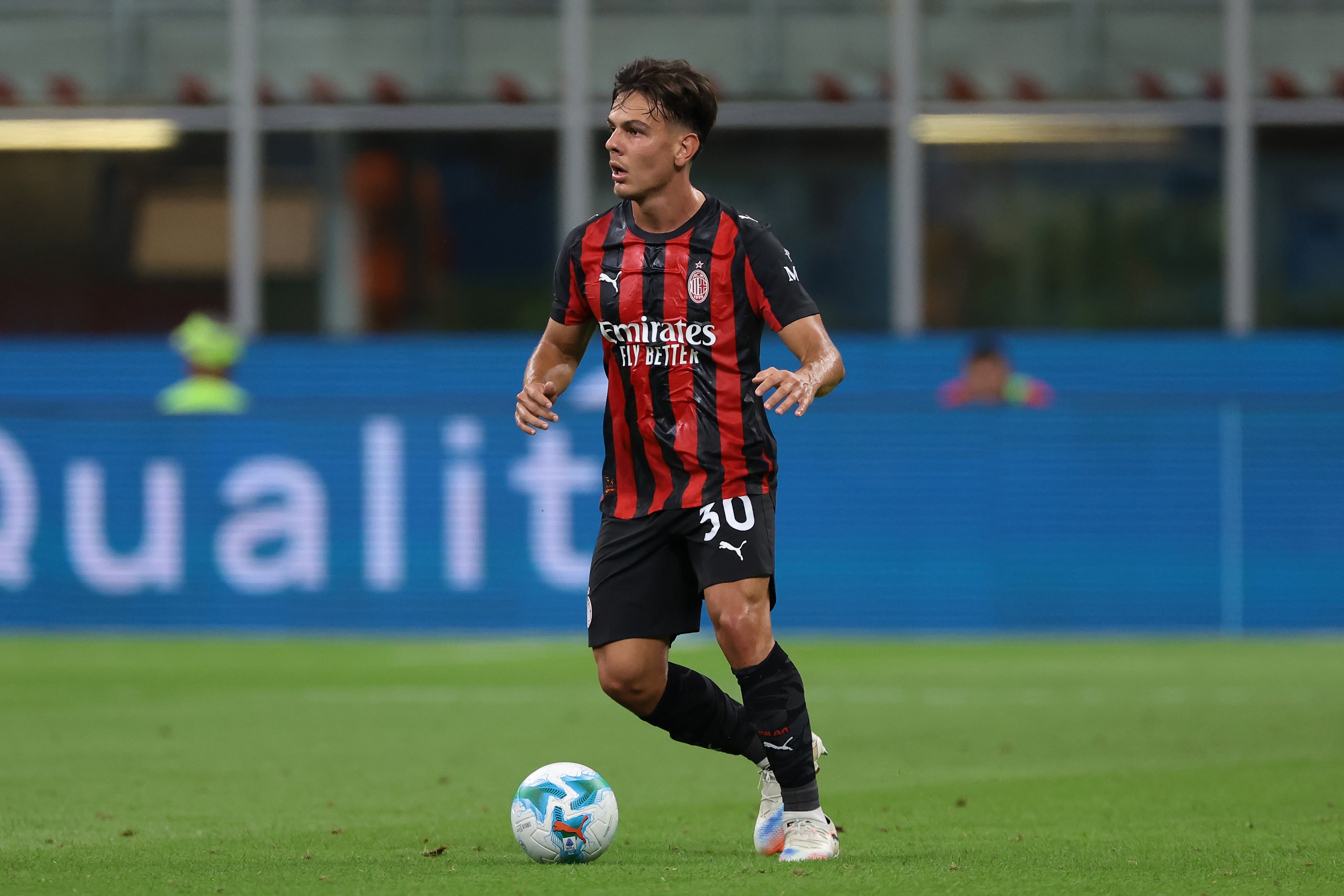 亚沙里亲述加盟米兰内幕 塔雷伊布双线电话攻势促成转会