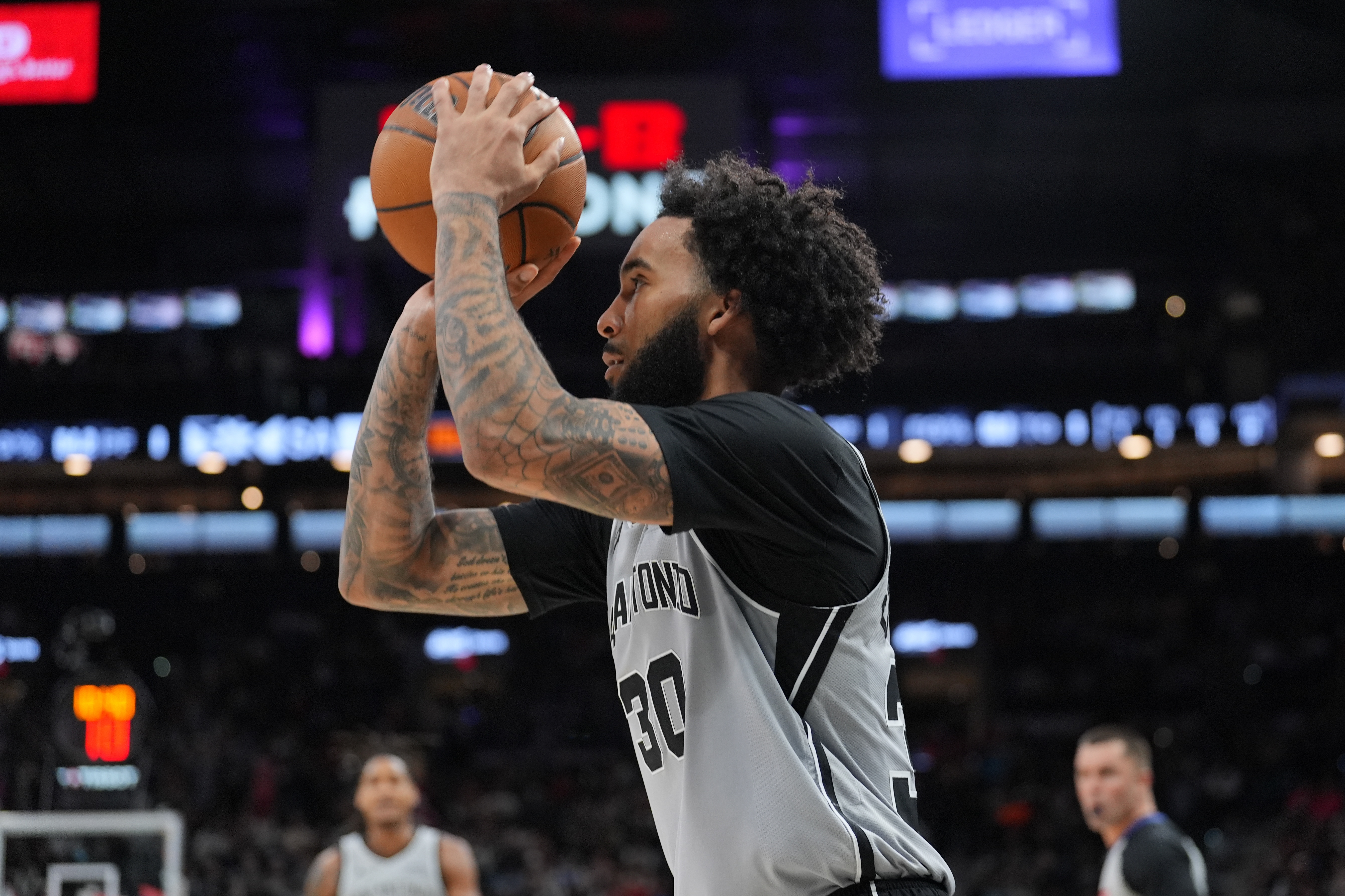 尚帕尼三分总数迫近队史纪录 距丹尼·格林仅差13球 尚帕尼三分总数迫近队史纪录 距丹尼·格林仅差13球