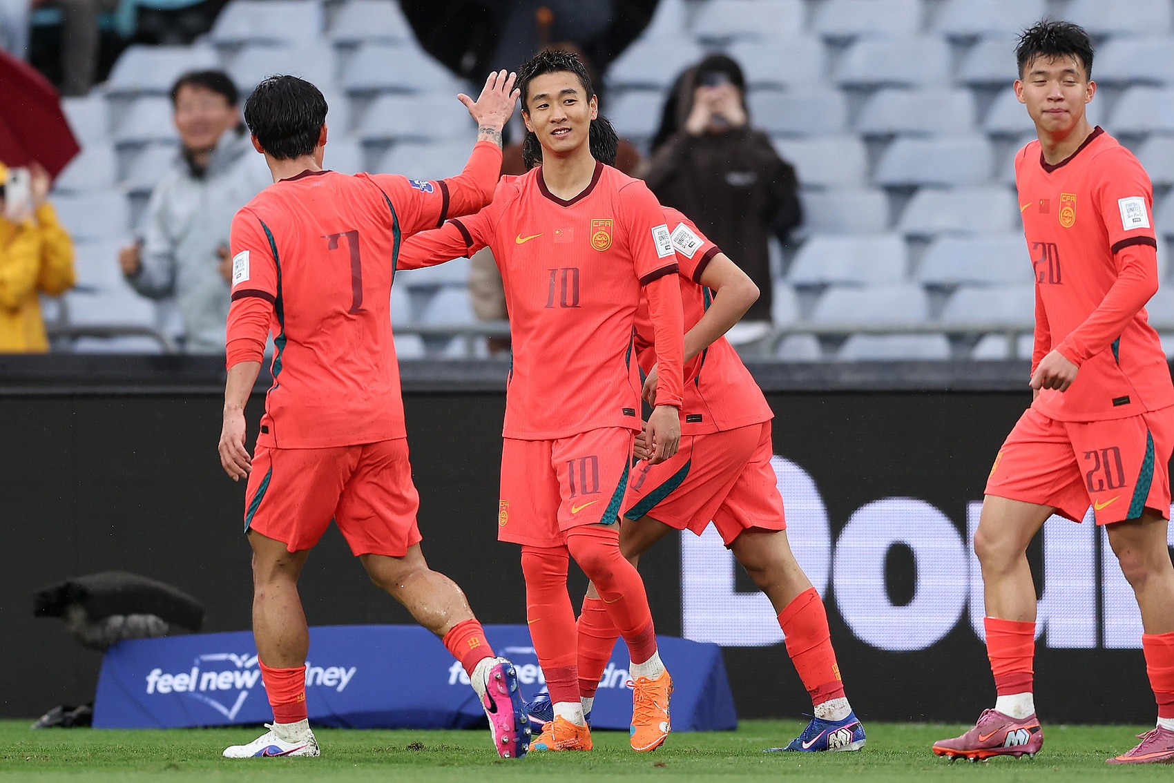 韦世豪谈喀麦隆身体优势 直言做好困难准备