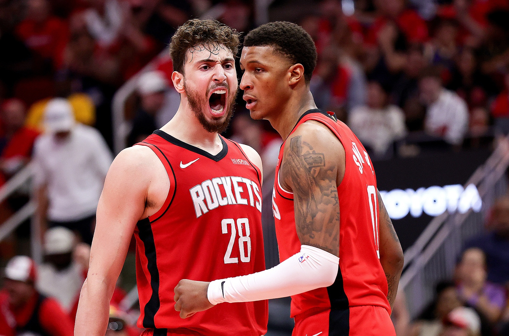 火箭休赛期或全力追逐字母哥 筹码涉及申京史密斯