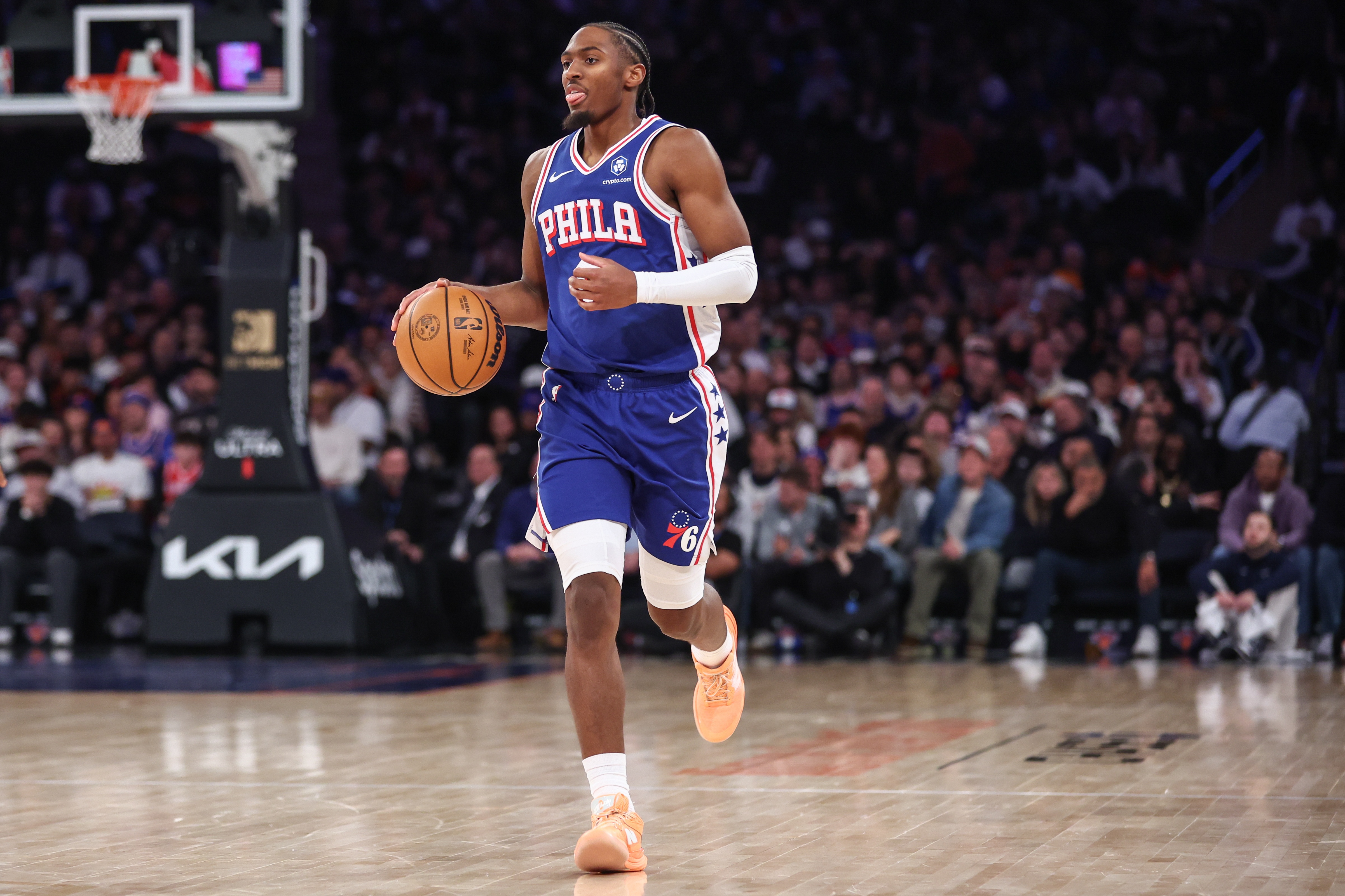 湖人休赛期唯一补强窗口 里夫斯合同成关键杠杆 詹姆斯940万或离队 湖人休赛期唯一补强窗口 里夫斯合同成关键杠杆 詹姆斯940万或离队