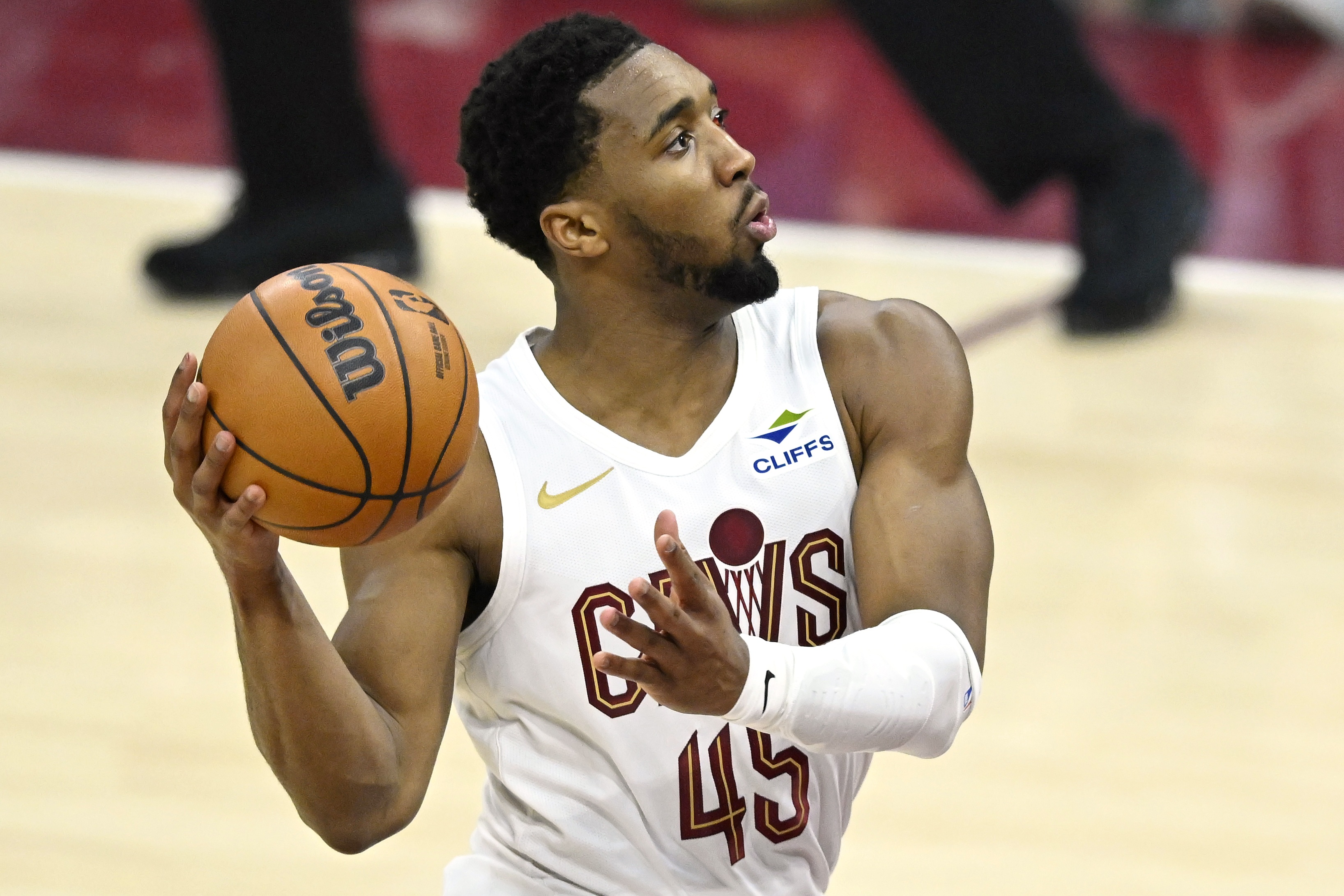 米切尔骑士生涯197场20+超弗瑞 队史第五紧追欧文