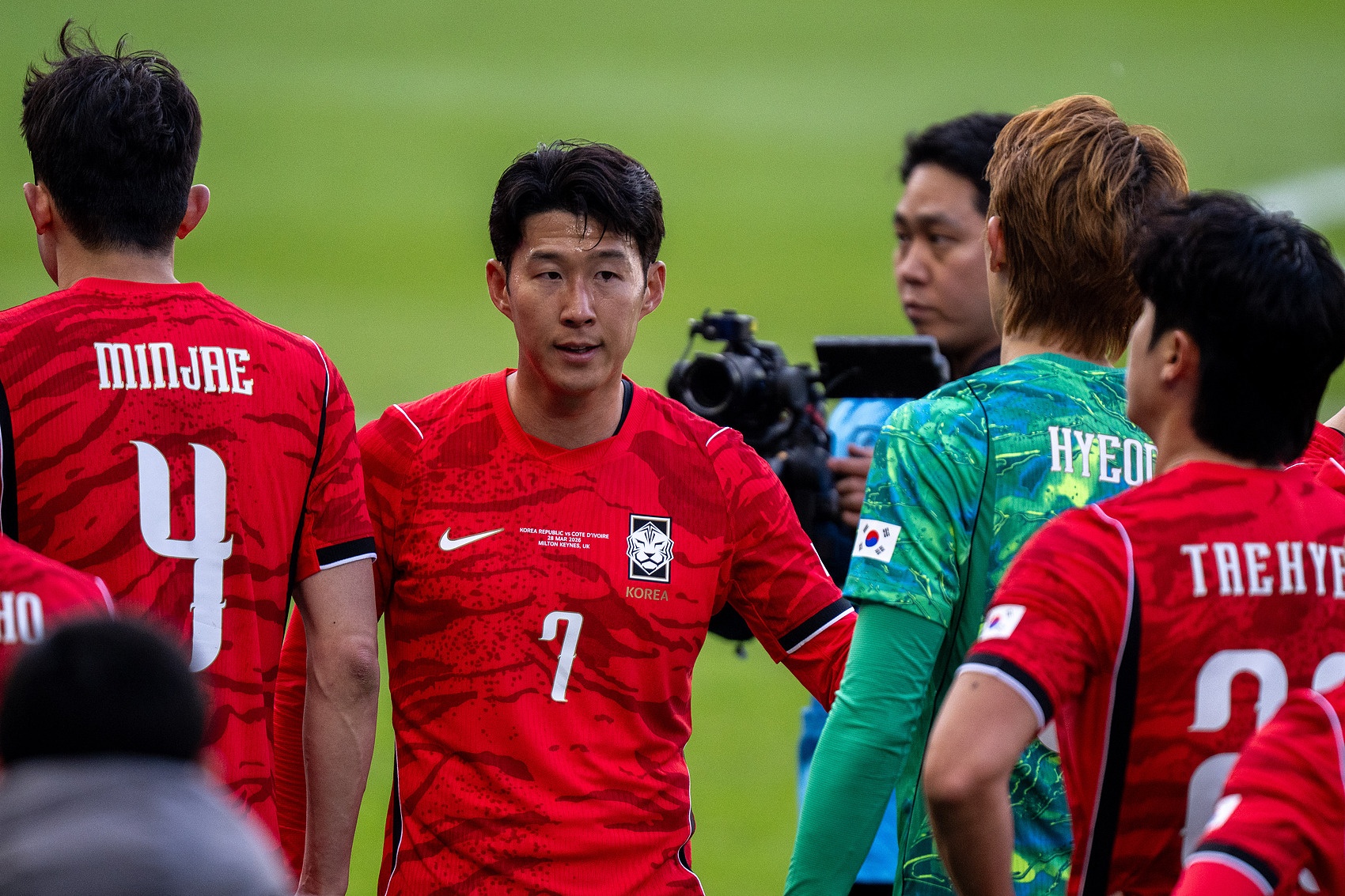 孙兴慜回应三场球荒与退出国家队传闻