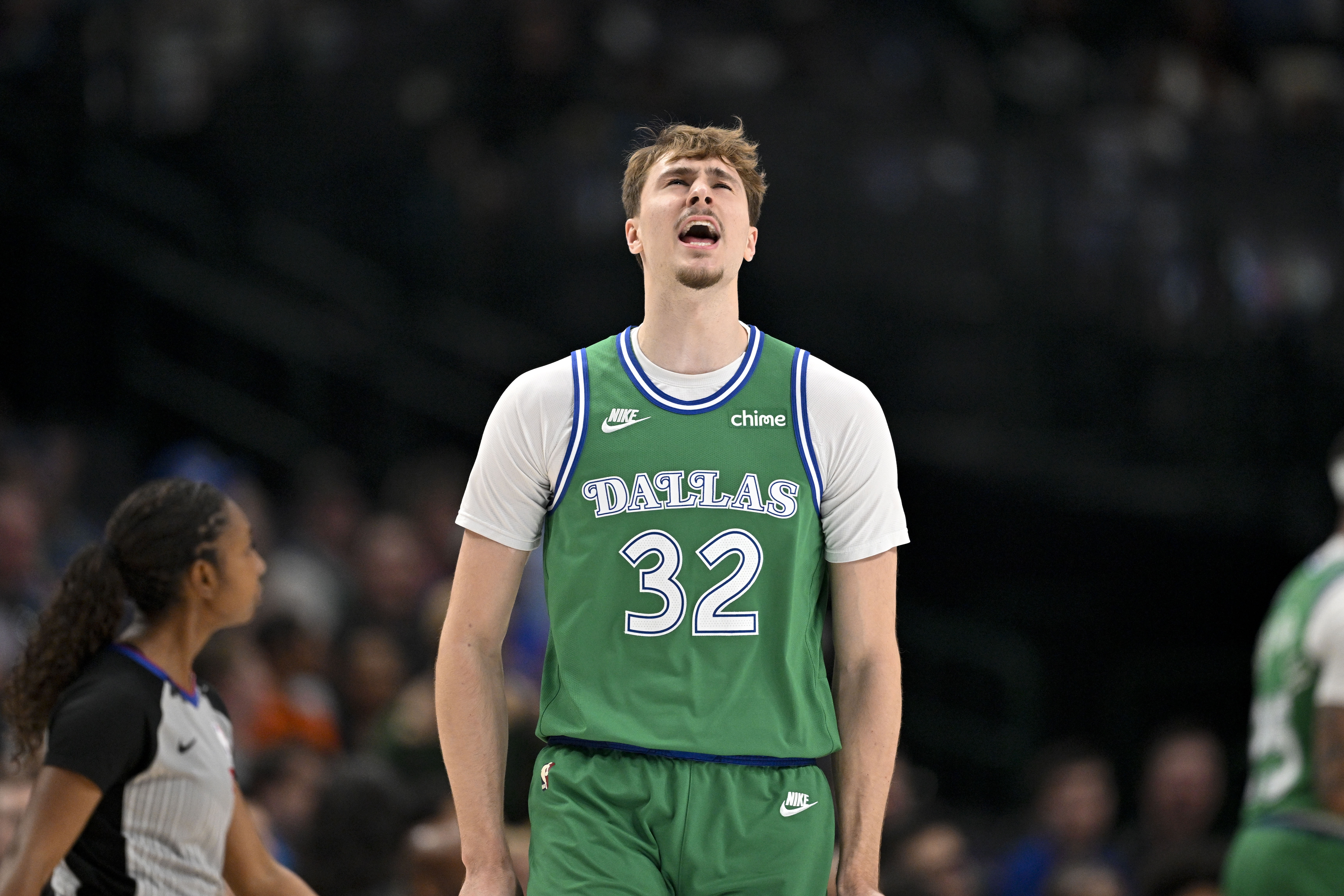 弗拉格近十场全能输出 独行侠主场惨败雄鹿