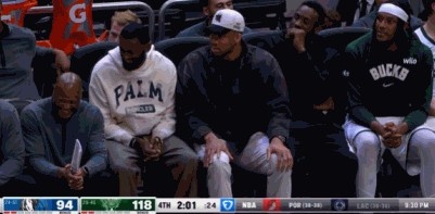 字母弟首秀取3分 雄鹿主场大胜独行侠