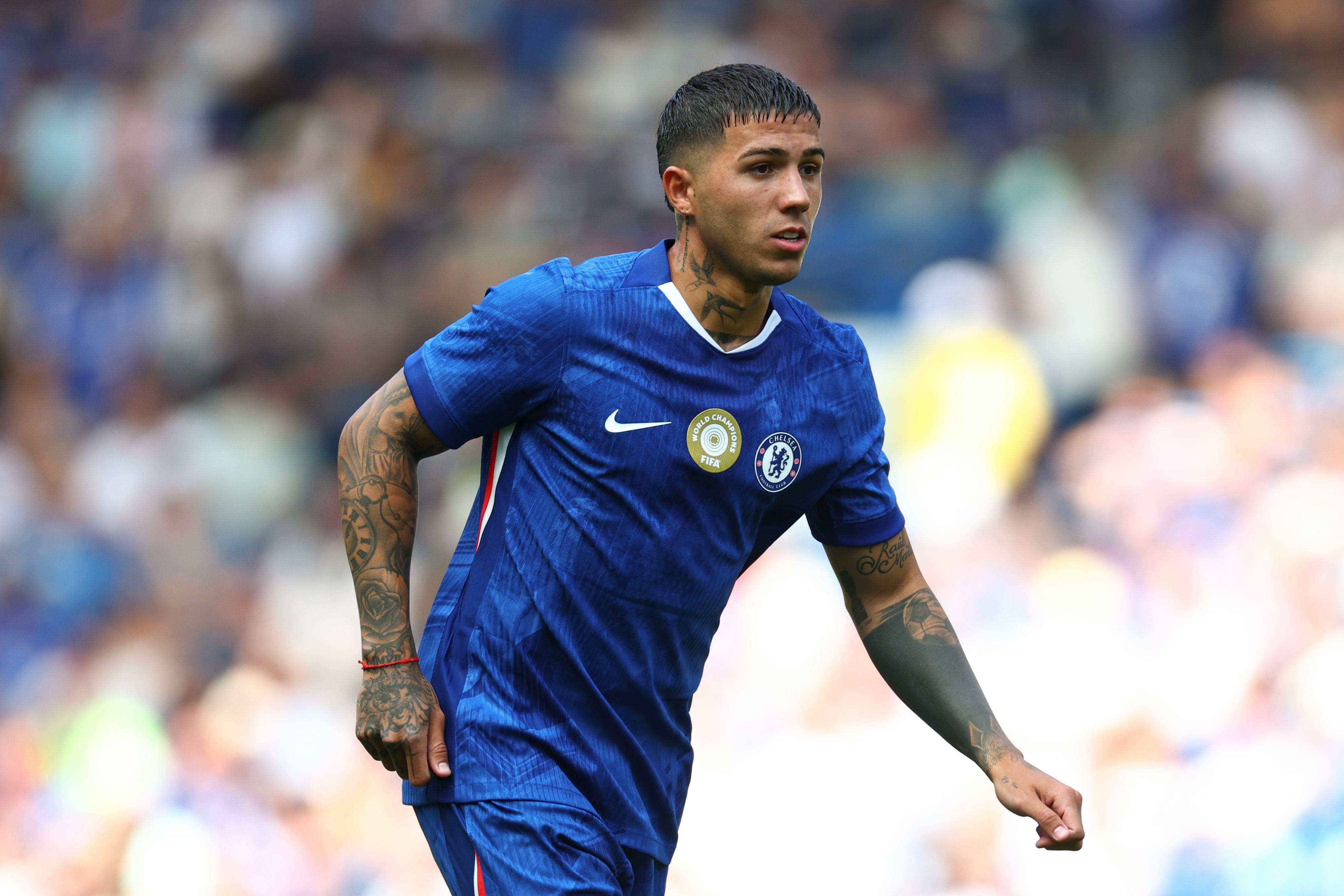 更衣室暗流涌动 恩佐领导力遭队友质疑