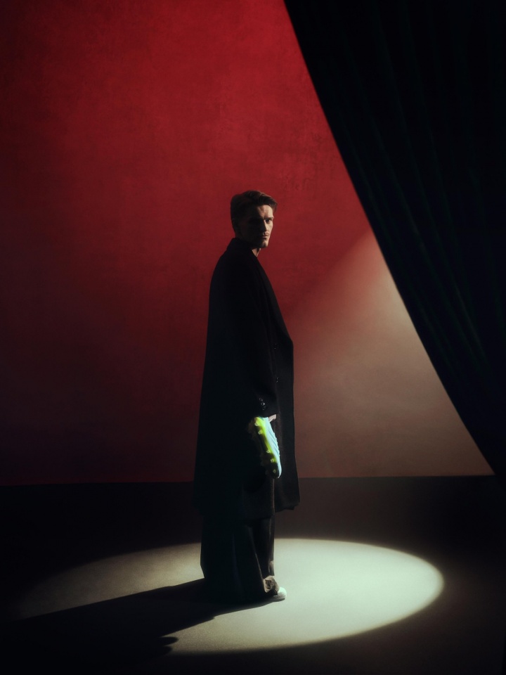 厄德高转投阿迪达斯获专属定制猎鹰26 厄德高转投阿迪达斯获专属定制猎鹰26