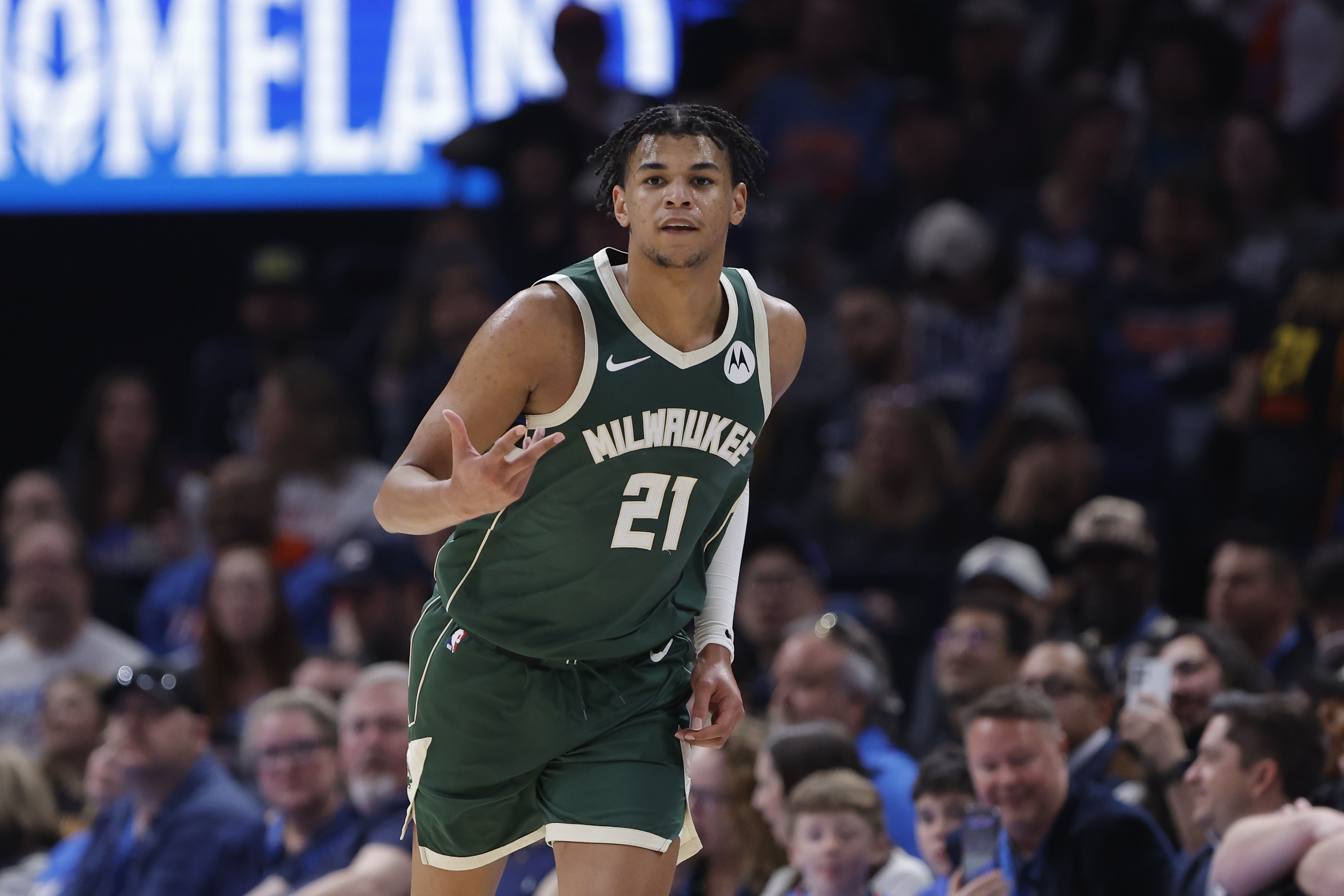 吉昂31次出手轰36分10助攻 雄鹿加时负火箭 吉昂31次出手轰36分10助攻 雄鹿加时负火箭