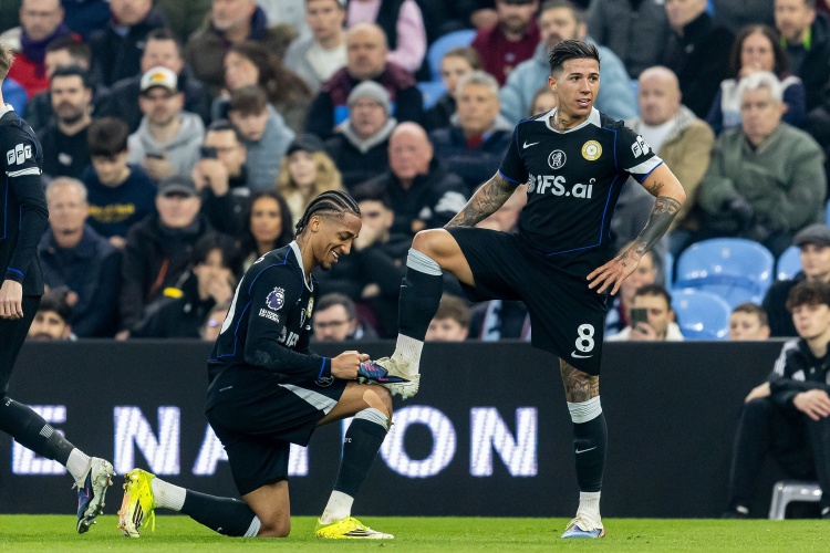 迪尼炮轰恩佐库库雷利亚国家队放炮 切尔西更衣室问责机制缺失 迪尼炮轰恩佐库库雷利亚国家队放炮 切尔西更衣室问责机制缺失