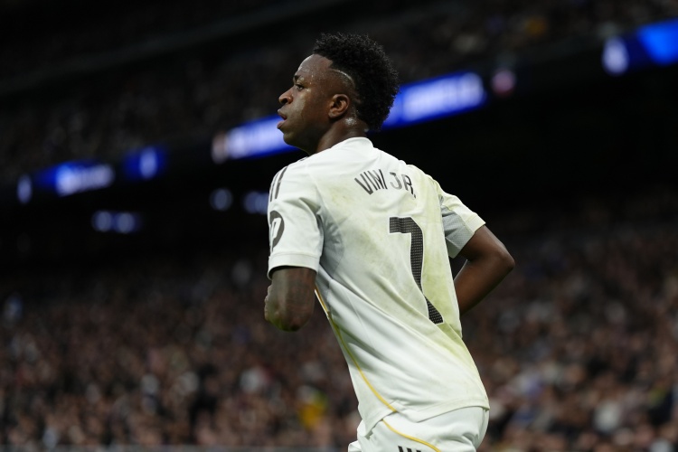 维尼修斯恢复合练 皇马客战马略卡多人缺阵 维尼修斯恢复合练 皇马客战马略卡多人缺阵