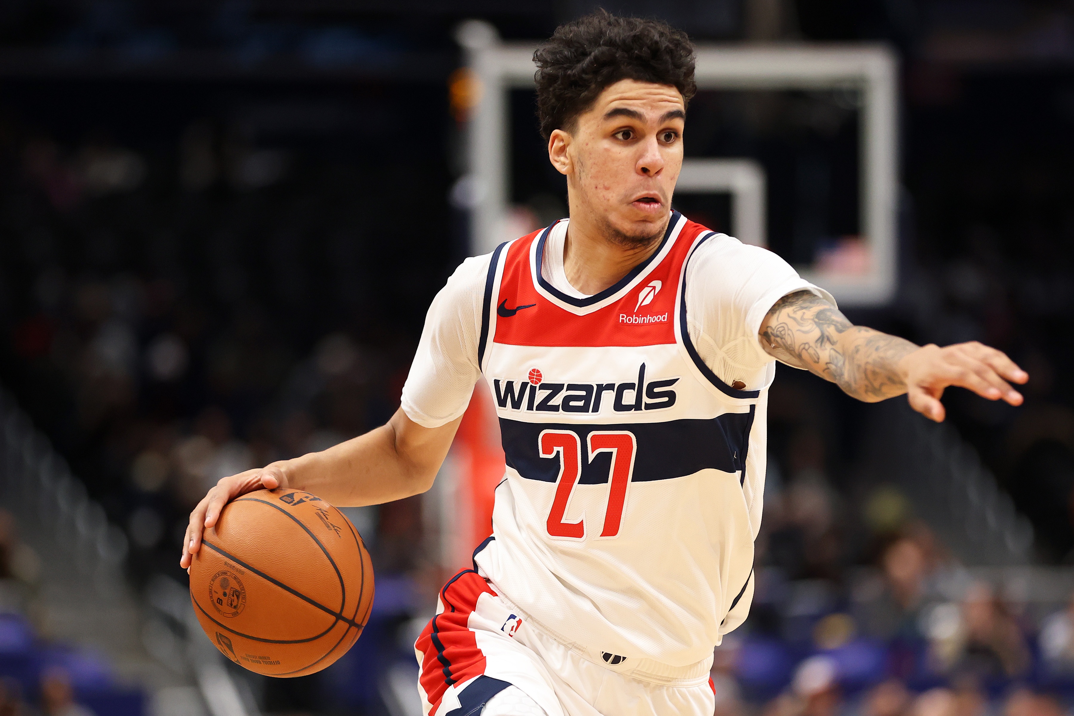 莱利高效31分5断领衔新秀 埃奇库姆19分哈珀受限 莱利高效31分5断领衔新秀 埃奇库姆19分哈珀受限