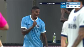 新鹏城主场五球横扫十人三镇 韦斯利本科维奇双响戴伟浚送助攻