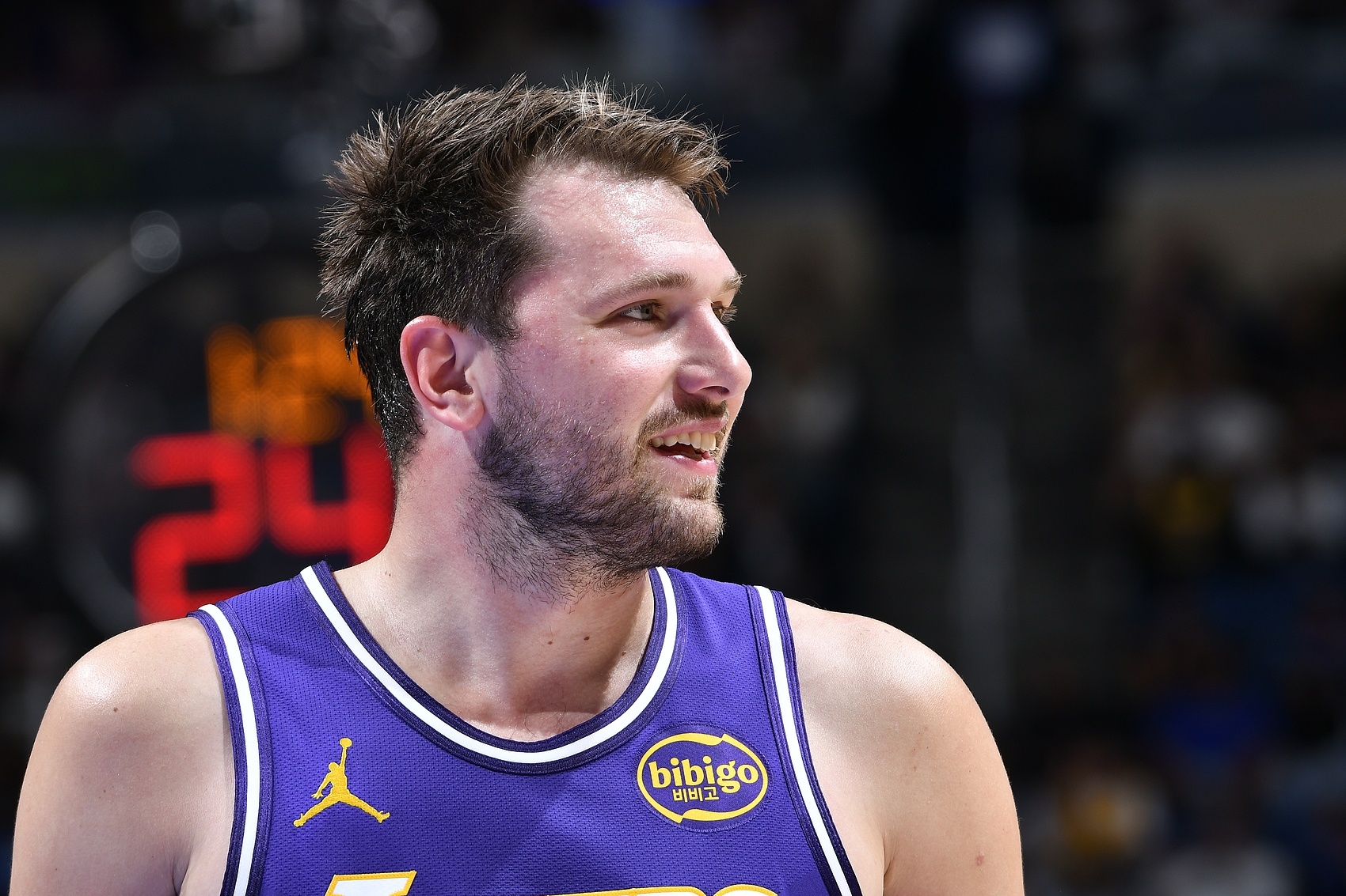 麦迪力挺东契奇挑战65场规则 缺席因陪产非伤病 麦迪力挺东契奇挑战65场规则 缺席因陪产非伤病