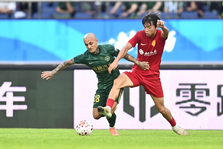 米特里策染红或遭追罚 浙江队核心依赖症暴露