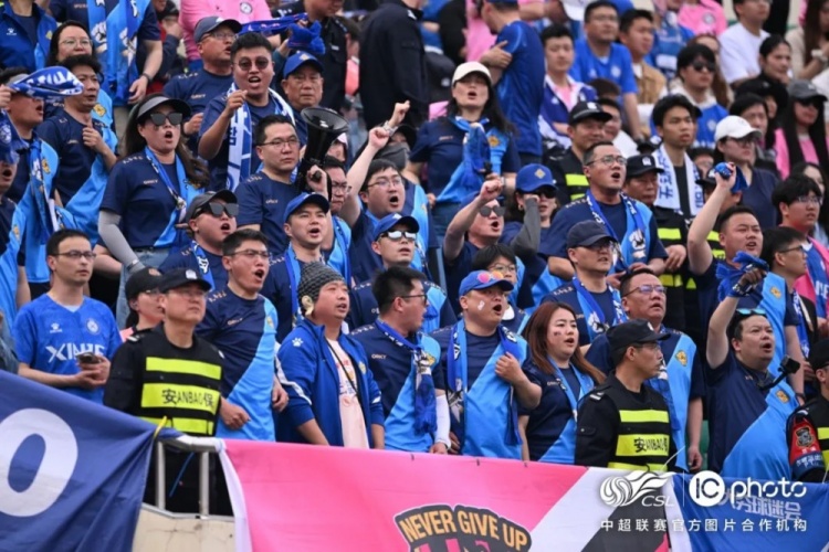 无锡吴钩补时绝杀慈溪 远征军500人创队史纪录 无锡吴钩补时绝杀慈溪 远征军500人创队史纪录