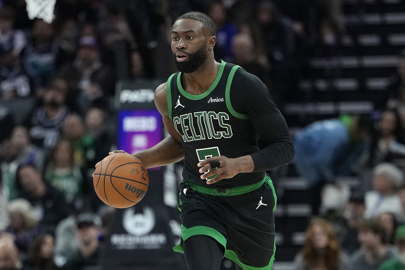 布朗回击摆烂论调 凯尔特人锁定东部第二