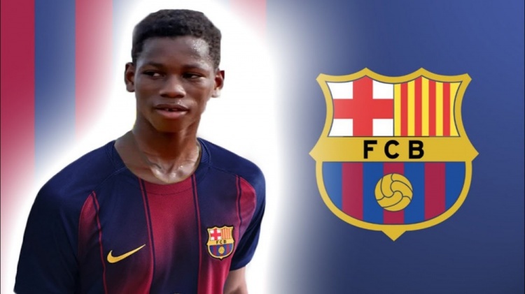 巴萨巴黎再演青训争夺战 16岁马里中场马伊加试训巴黎