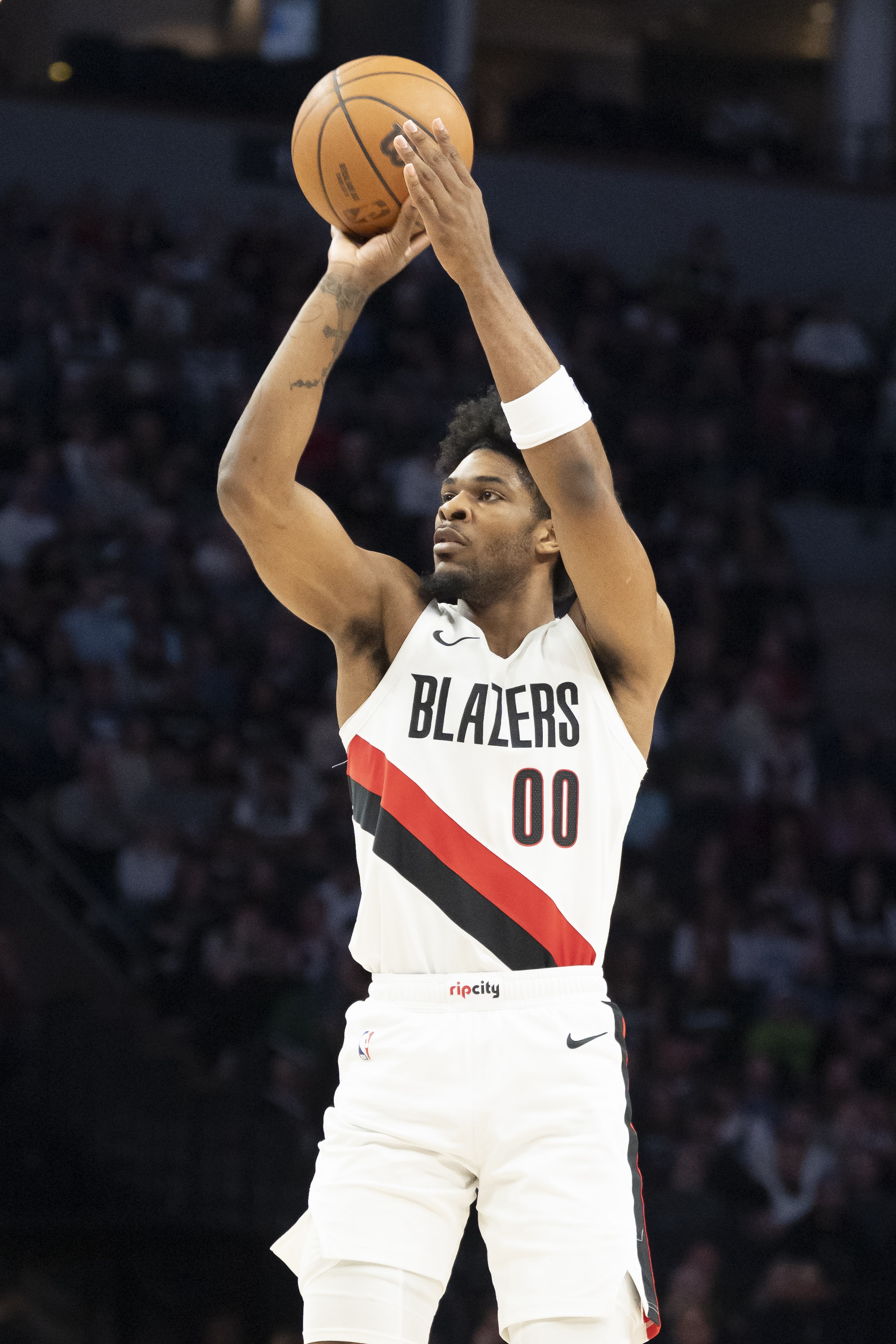 亨德森塞布尔合砍32分难阻开拓者加时负掘金