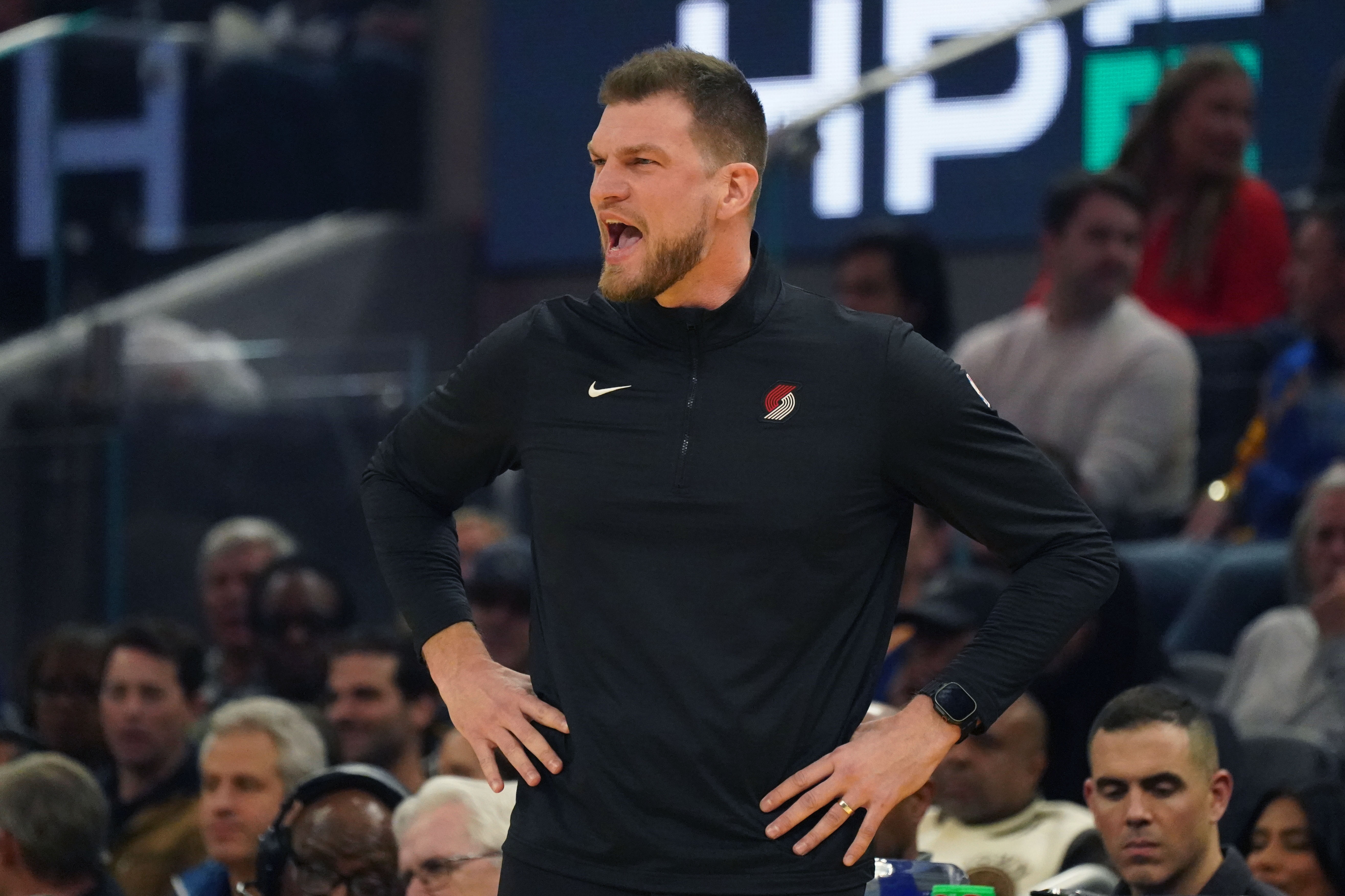 开拓者休赛期或换帅 新老板邓登评估教练组 开拓者休赛期或换帅 新老板邓登评估教练组