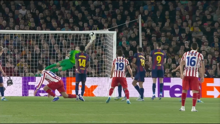 欧冠夜双雄折戟 巴萨红牌巴黎完胜利物浦