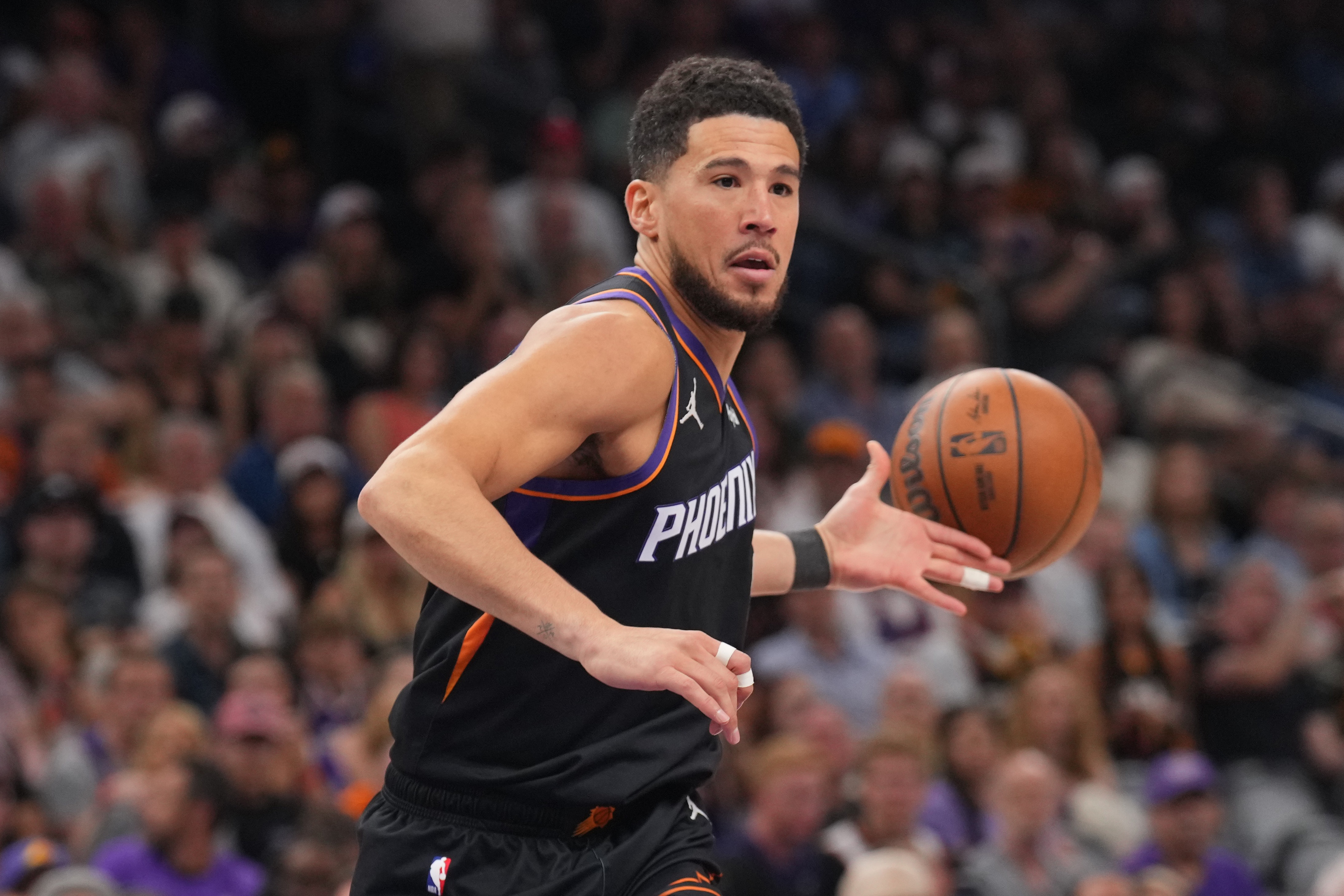 布克37+9率太阳力克独行侠 赛后直言将专注研究附加赛对手