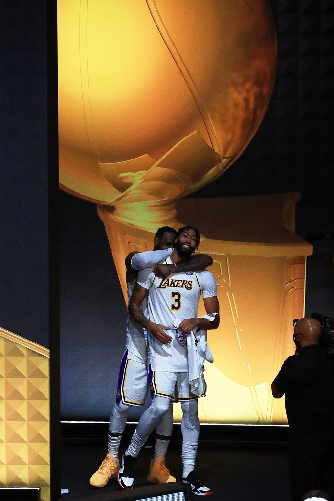 戴维斯强硬回应园区冠军质疑 称贬低者皆因主队未夺冠