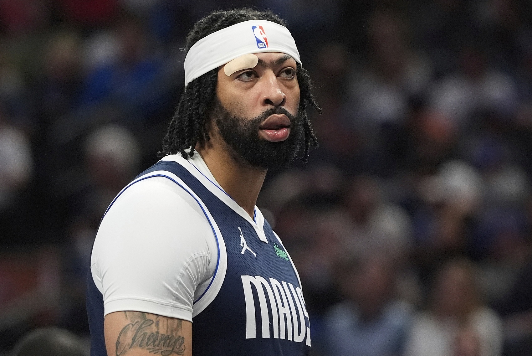 浓眉回忆交易细节 尼科电话直言早想得到你