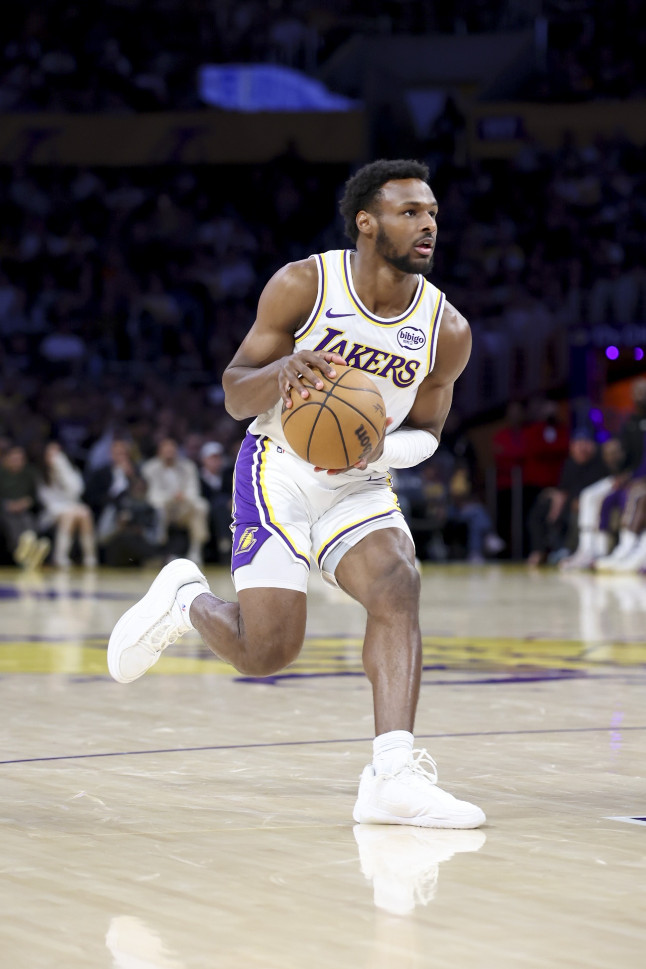 夸梅布朗评布朗尼 称其只需做好角色球员