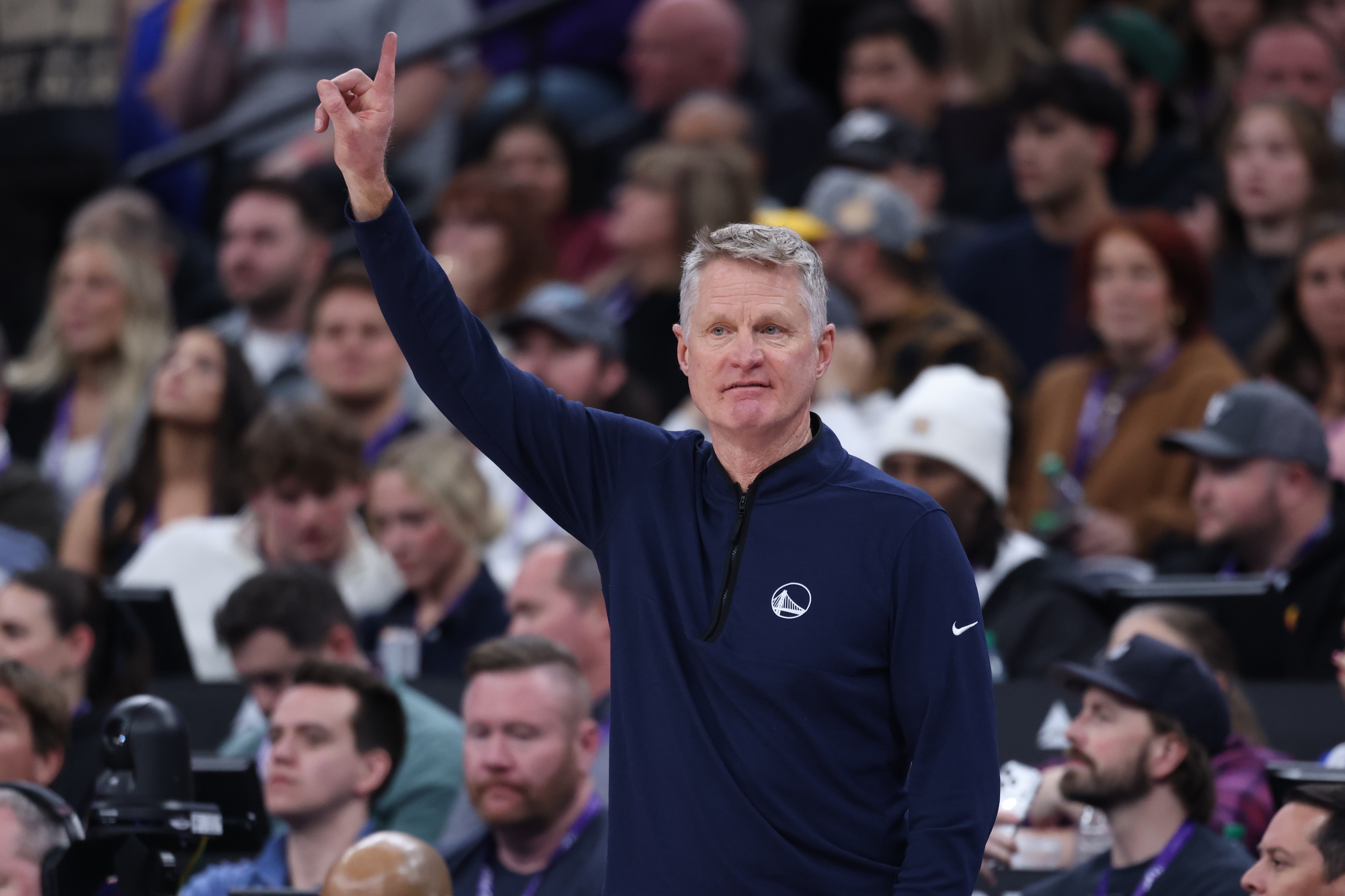 科尔留任勇士成定局 邓利维休赛期面临多重决策 科尔留任勇士成定局 邓利维休赛期面临多重决策