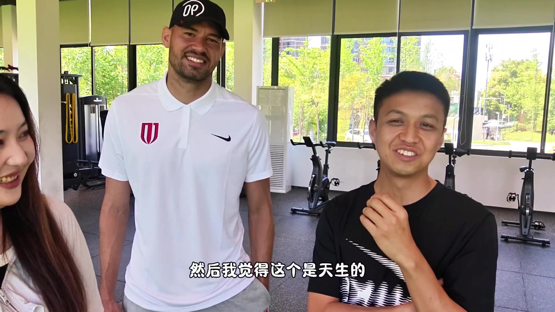 费利佩领取中超第四轮最佳 翻译澄清黑眼圈为天生