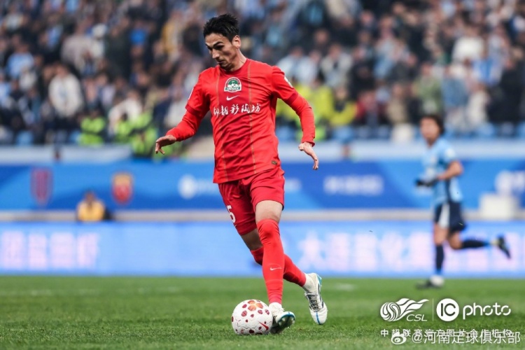 河南客场遭大连补时绝杀 王上源世界波难救主