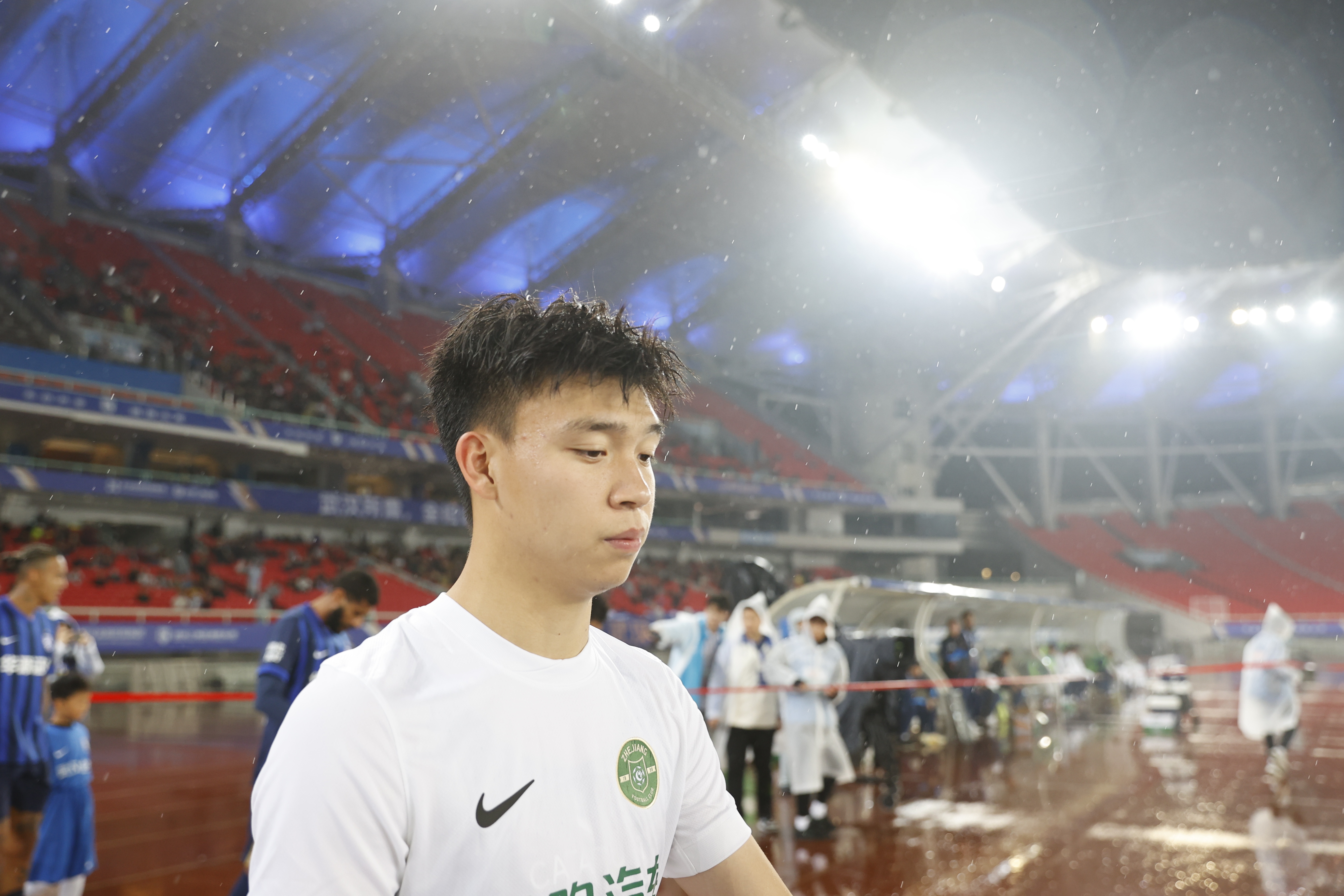 王钰栋四轮球荒浙江进攻哑火 米特里策缺阵影响凸显