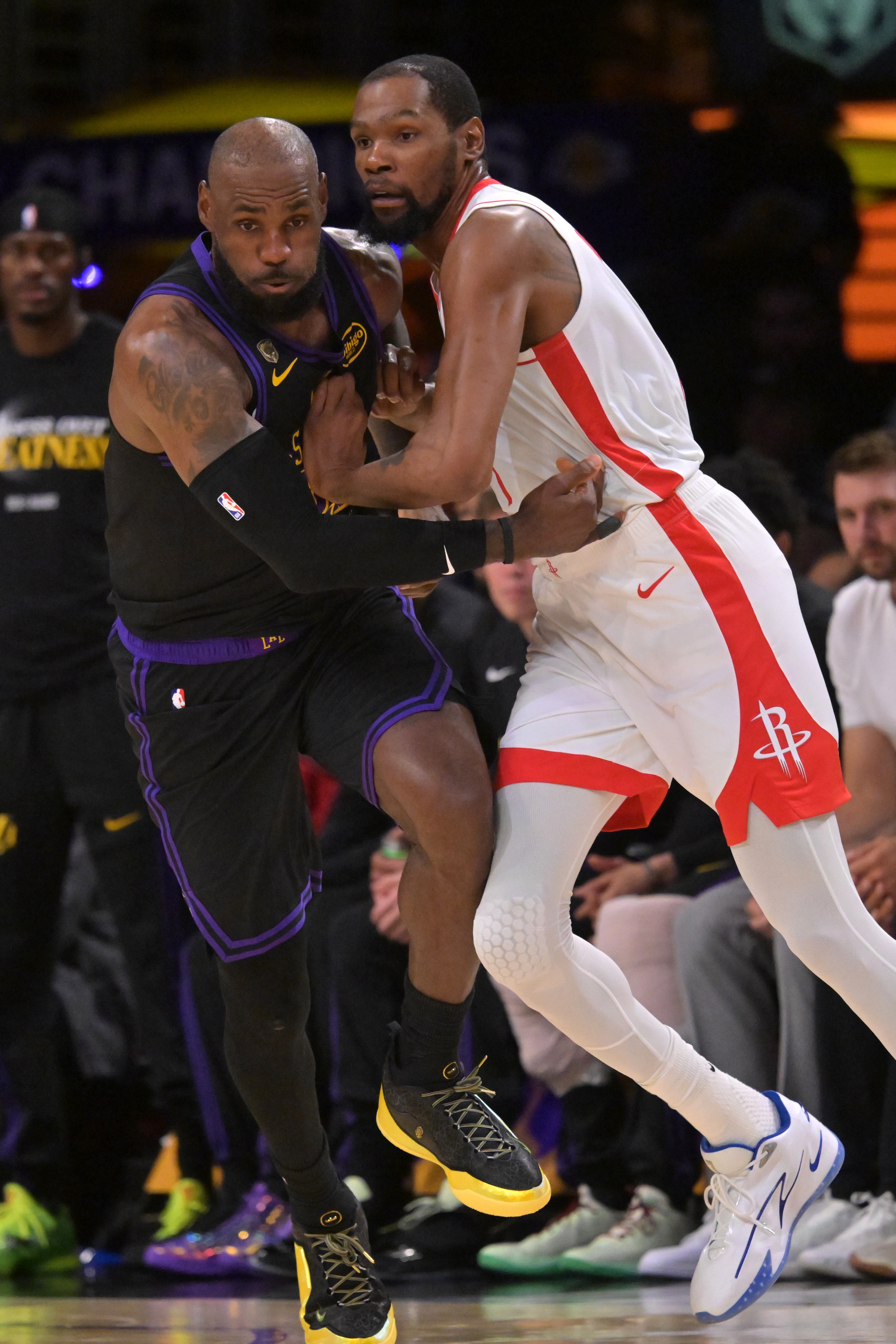 詹姆斯谈与杜兰特对决 称其故事属性源于漫长生涯轨迹