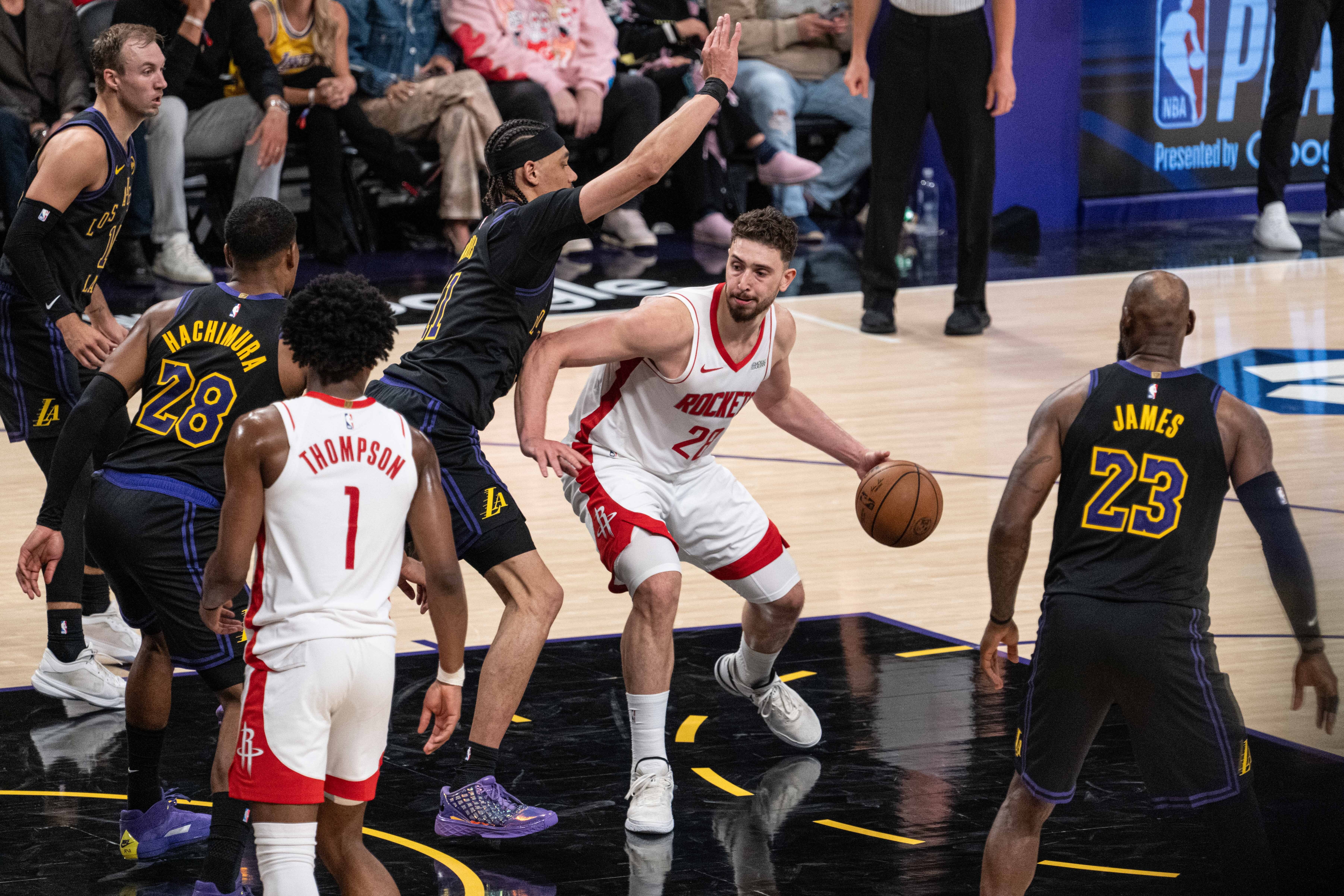 皮尔斯：湖人球商碾压火箭，系列赛无关实力