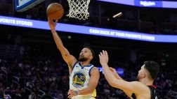 [库里集锦]时隔2个多月复出！库里替补26分钟21中11空砍29分 全队最高+12