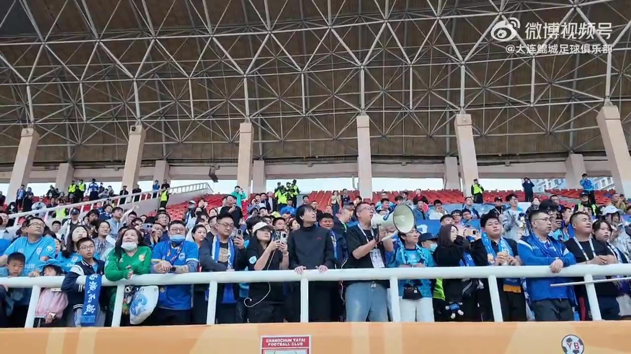 龙廷威+诺曼联袂救主 大连鲲城主场2-2绝平佛山南狮