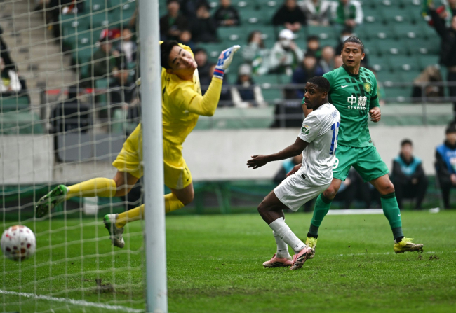 国足FIFA系列赛首秀遇世界杯新军 邵佳一迎正式执教首战