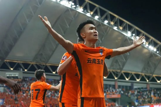 徐宏杰11轮8场3球1助 边后卫成玉昆射手王