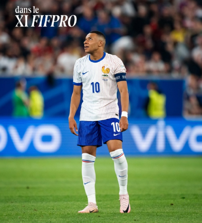 2.1万职业球员投票 姆巴佩入选FIFPRO年度最佳阵容 2.1万职业球员投票 姆巴佩入选FIFPRO年度最佳阵容